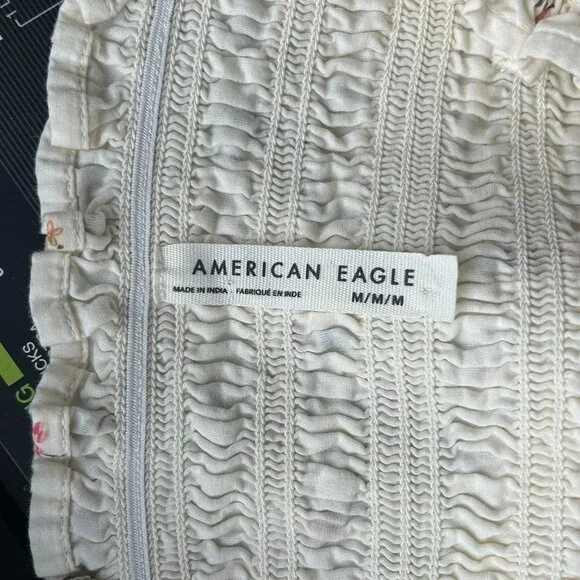 AMERICAN EAGLE WHITE FLORAL HALTER TOP - Picture 3 of 3